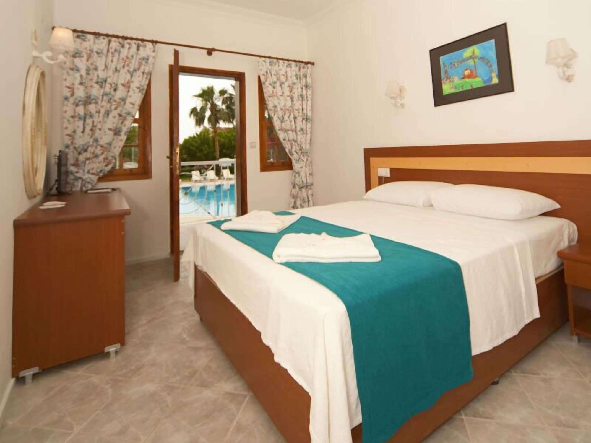 White Hotel Олудениз Екстериор снимка