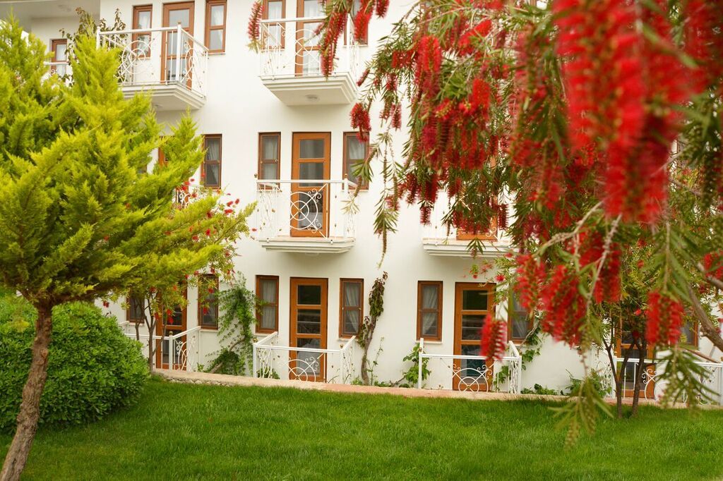 White Hotel Олудениз Екстериор снимка