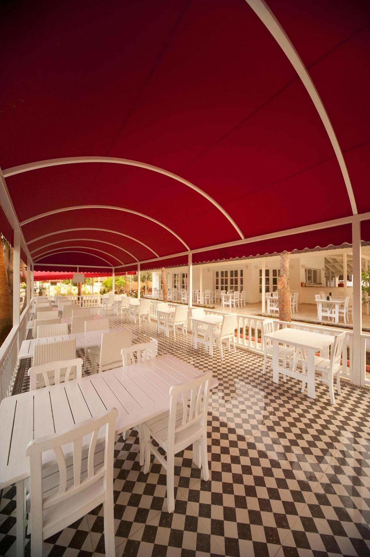 White Hotel Олудениз Екстериор снимка